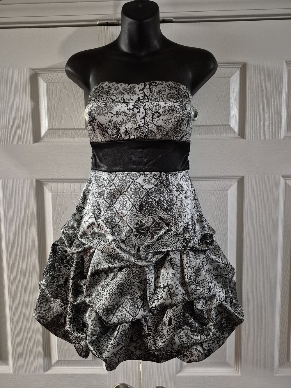 Ruby Rox Black & White Strapless Bubble Hem Dress